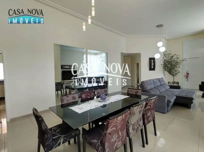 Foto 8 de Casa de Condomínio com 3 quartos à venda, 600m2 em Buracão, Vinhedo - SP