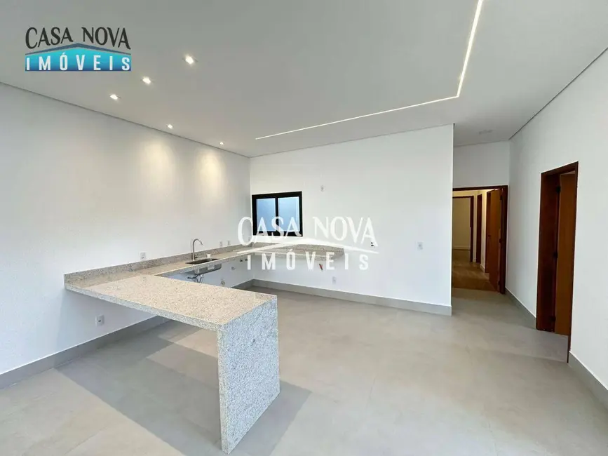 Foto 5 de Casa com 3 quartos à venda, 250m2 em Centro, Vinhedo - SP