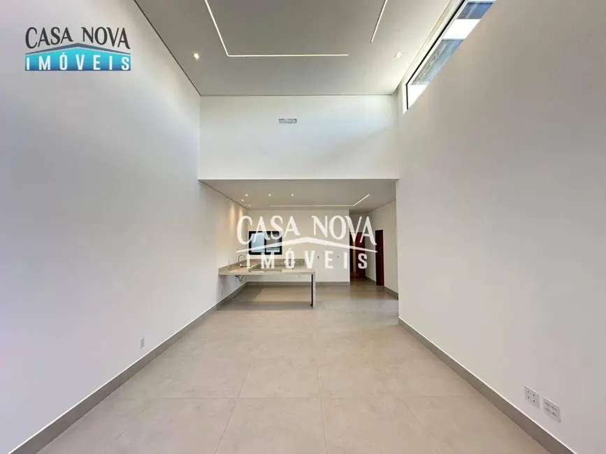 Foto 3 de Casa com 3 quartos à venda, 250m2 em Centro, Vinhedo - SP