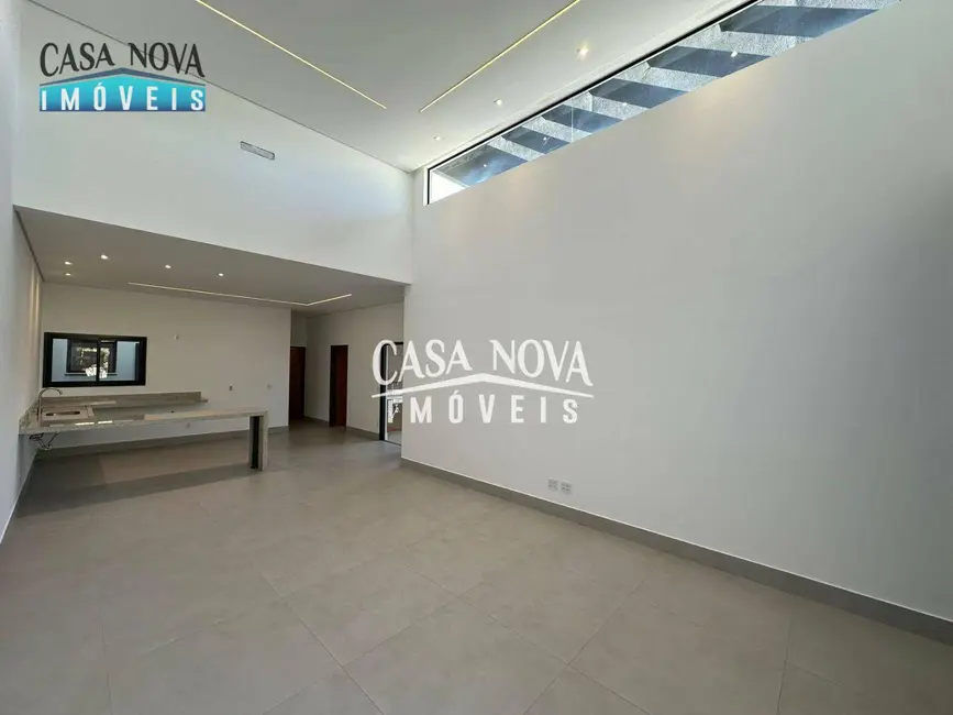 Foto 4 de Casa com 3 quartos à venda, 250m2 em Centro, Vinhedo - SP