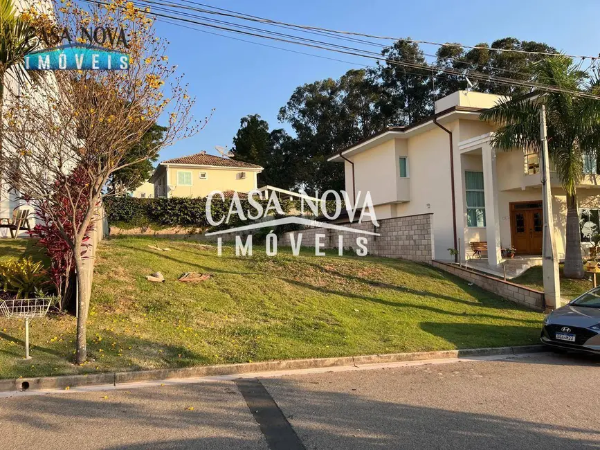 Foto 1 de Terreno / Lote à venda, 370m2 em Louveira - SP
