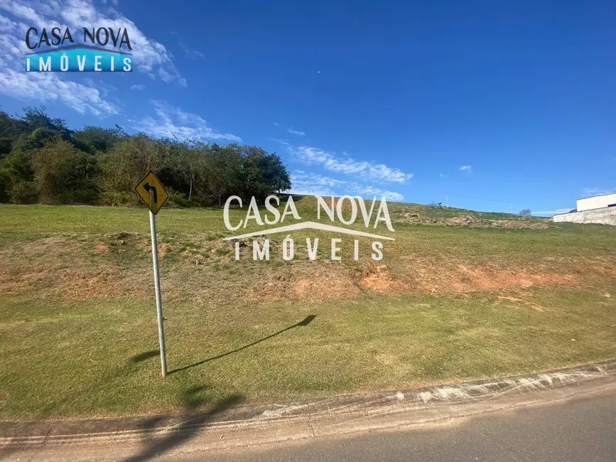Foto 3 de Terreno / Lote à venda, 654m2 em Louveira - SP