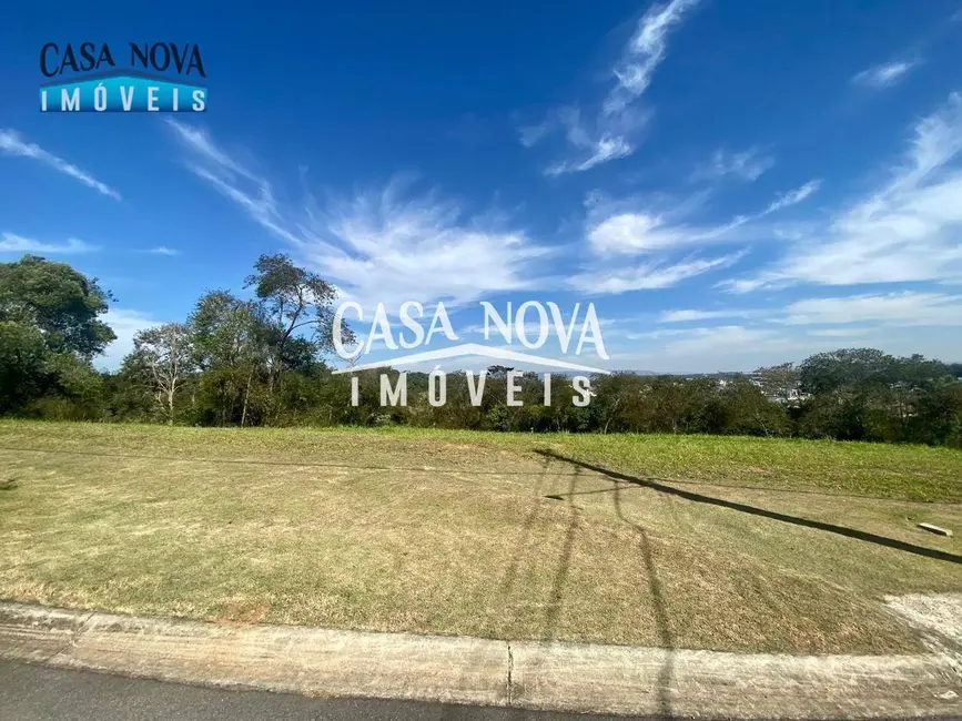 Foto 1 de Terreno / Lote à venda, 635m2 em Louveira - SP