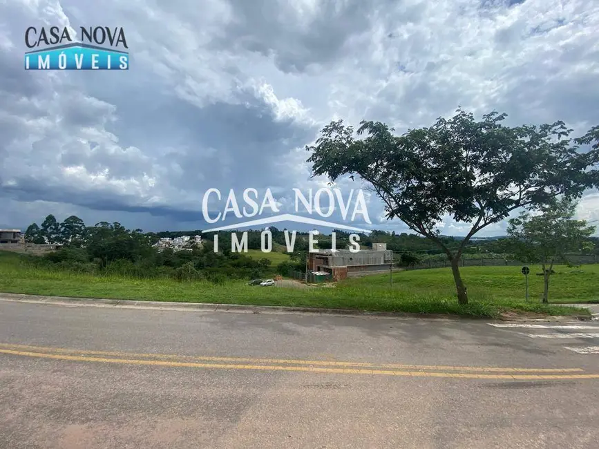 Foto 1 de Terreno / Lote à venda, 595m2 em Louveira - SP