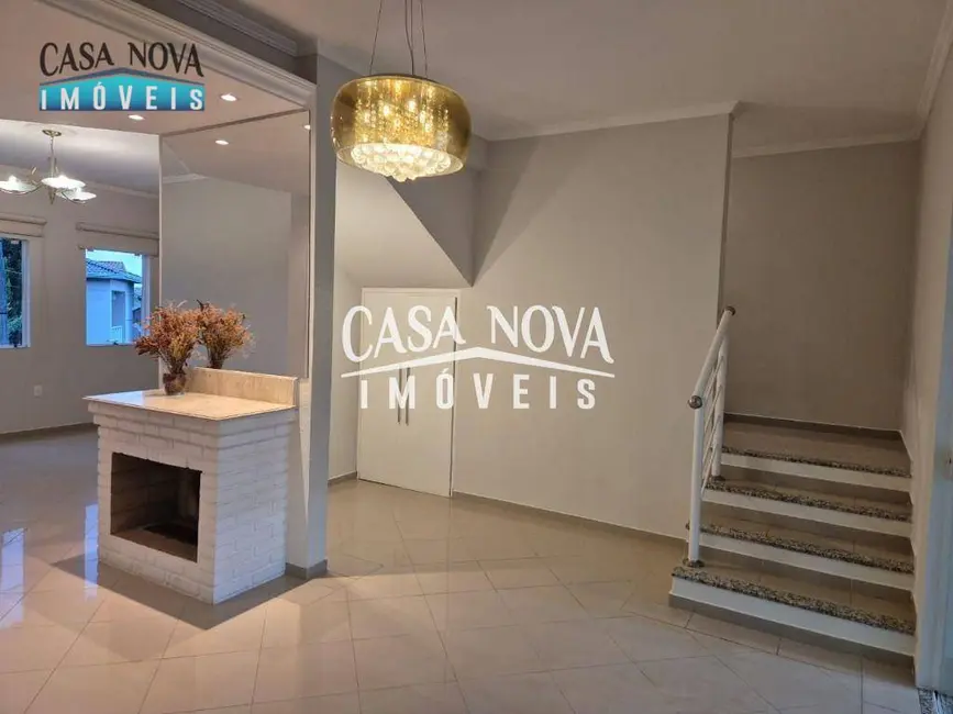 Foto 3 de Casa de Condomínio com 3 quartos à venda, 250m2 em Pinheirinho, Vinhedo - SP