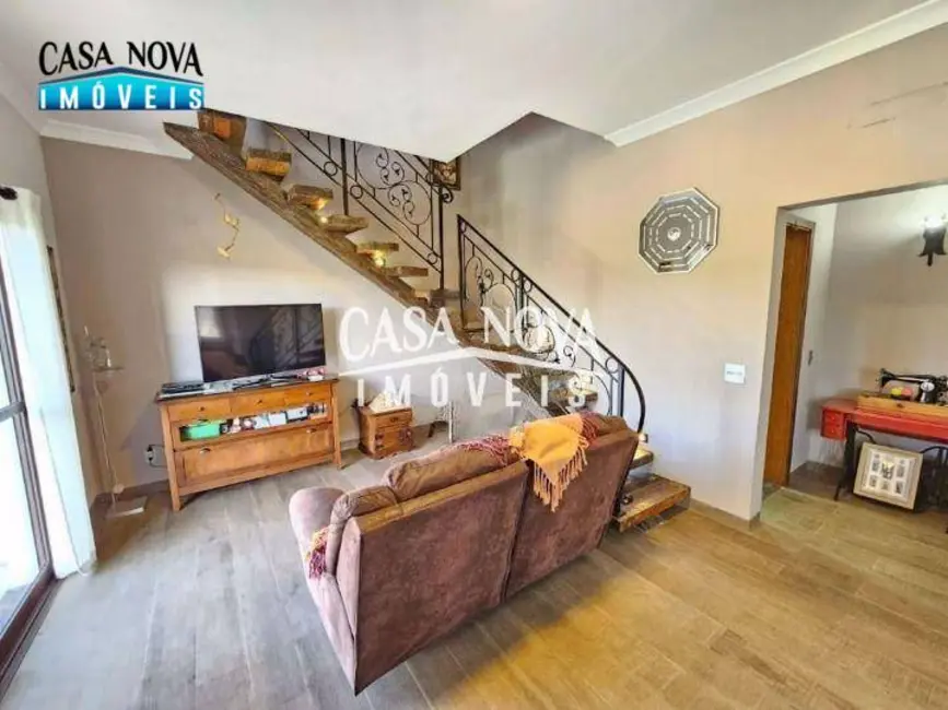 Casa de Condomínio com 2 quartos à venda, 1062m2 em Vinhedo - SP - imagem 3 Foto 3 de Casa de Condomínio com 2 quartos à venda, 1062m2 em Vinhedo - SP