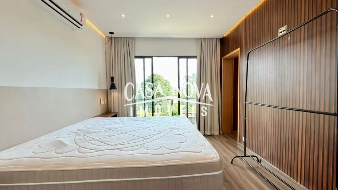 Foto 3 de Casa de Condomínio com 3 quartos à venda e para alugar, 800m2 em Vinhedo - SP