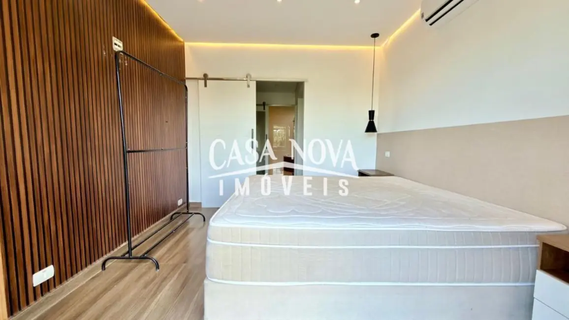 Foto 4 de Casa de Condomínio com 3 quartos à venda e para alugar, 800m2 em Vinhedo - SP