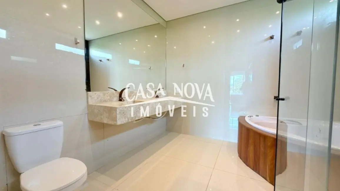 Foto 6 de Casa de Condomínio com 3 quartos à venda e para alugar, 800m2 em Vinhedo - SP