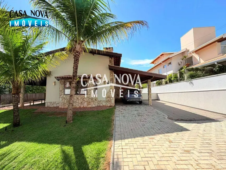 Foto 4 de Casa de Condomínio com 3 quartos à venda, 820m2 em Vinhedo - SP