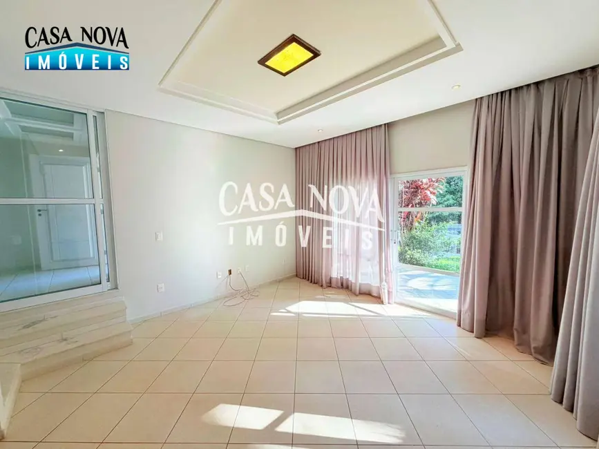 Foto 3 de Casa de Condomínio com 4 quartos para alugar, 496m2 em Buracão, Vinhedo - SP