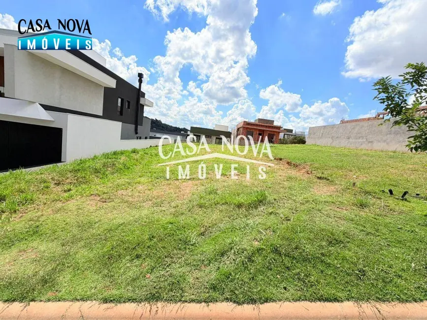 Foto 1 de Terreno / Lote à venda, 360m2 em Jundiai - SP
