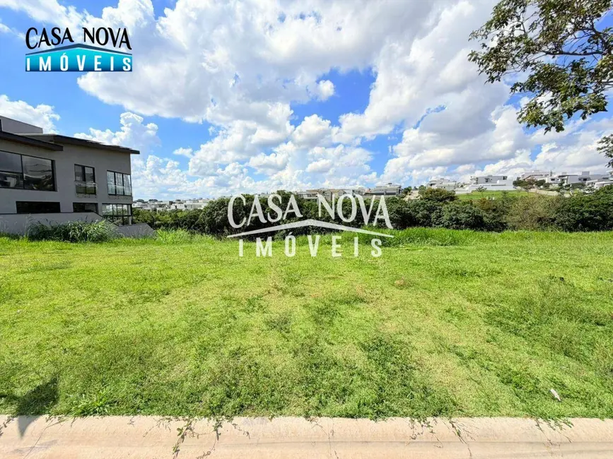 Foto 1 de Terreno / Lote à venda, 360m2 em Jundiai - SP