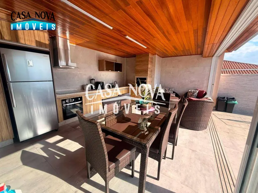Cobertura com 3 quartos à venda, 127m2 em Pinheirinho, Vinhedo - SP - imagem 3 Foto 3 de Cobertura com 3 quartos à venda, 127m2 em Pinheirinho, Vinhedo - SP