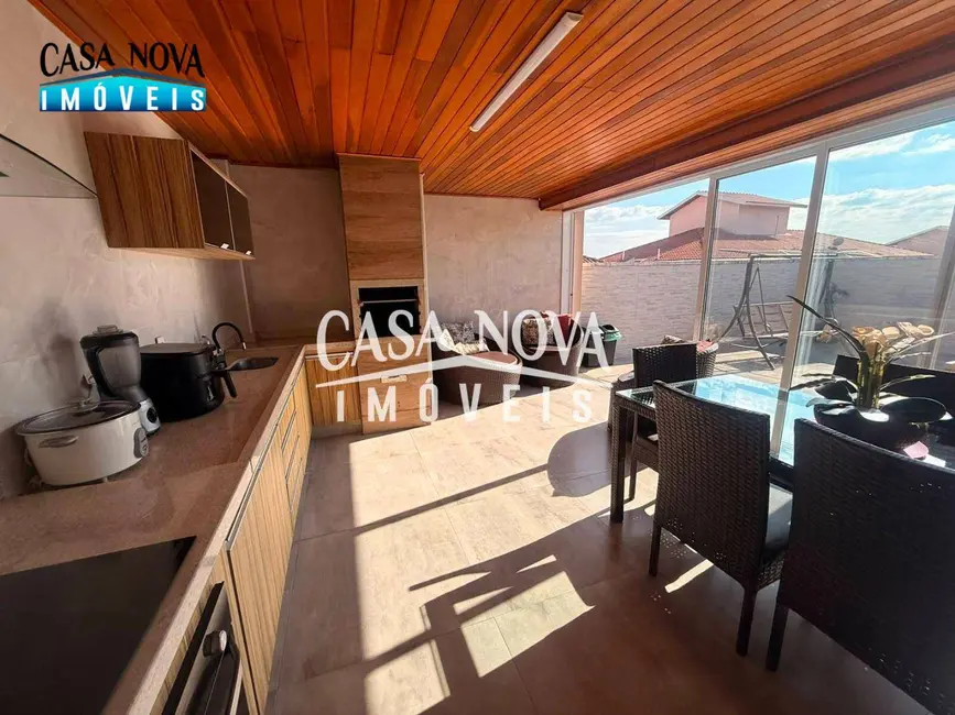 Cobertura com 3 quartos à venda, 127m2 em Pinheirinho, Vinhedo - SP - imagem 2 Foto 2 de Cobertura com 3 quartos à venda, 127m2 em Pinheirinho, Vinhedo - SP