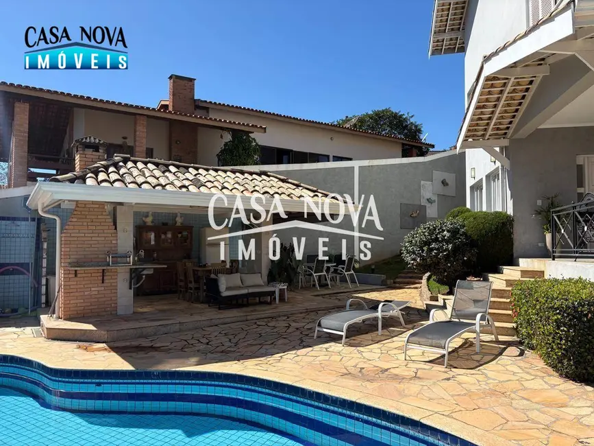 Casa de Condomínio com 4 quartos à venda, 890m2 em Vinhedo - SP - imagem 3 Foto 3 de Casa de Condomínio com 4 quartos à venda, 890m2 em Vinhedo - SP