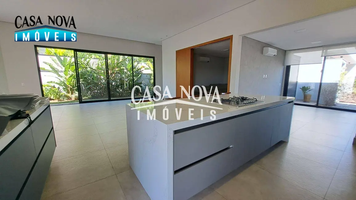 Foto 8 de Casa de Condomínio com 3 quartos à venda, 800m2 em Vinhedo - SP