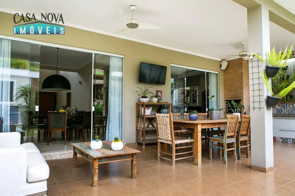 Casa de Condomínio com 3 quartos à venda e para alugar, 600m2 em Centro, Vinhedo - SP - imagem 9 Foto 9 de Casa de Condomínio com 3 quartos à venda e para alugar, 600m2 em Centro, Vinhedo - SP