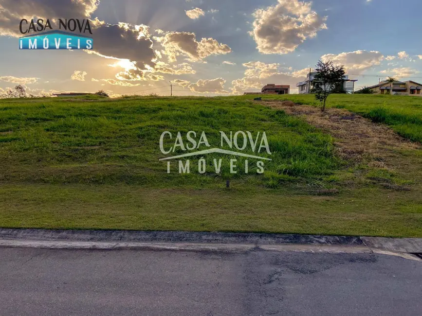 Foto 1 de Terreno / Lote à venda, 1030m2 em Cachoeira, Vinhedo - SP