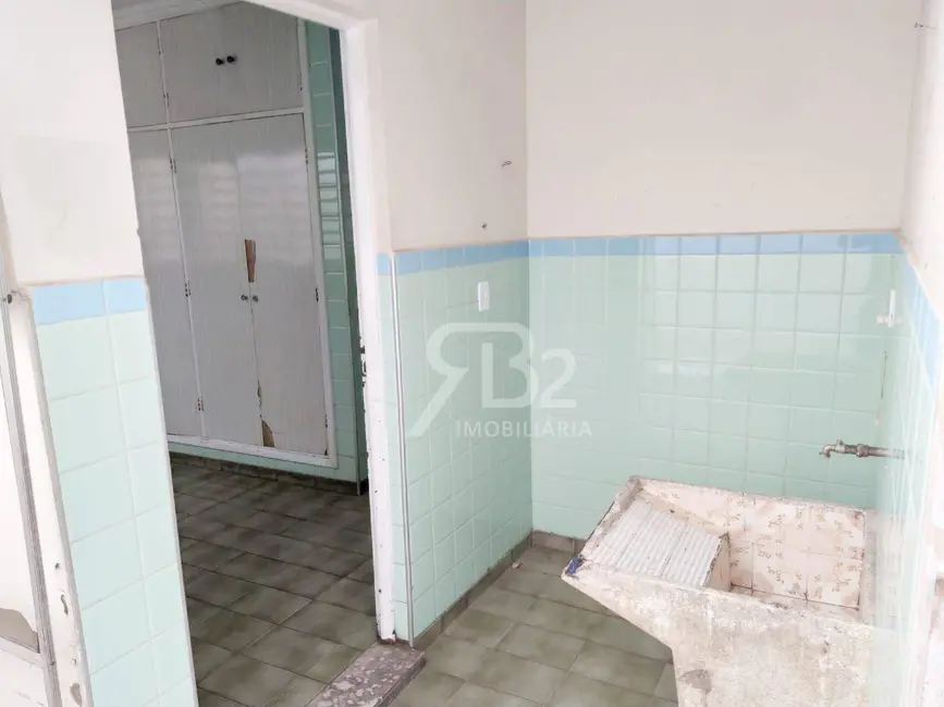 Foto 15 de Casa à venda, 325m2 em Vila Lemos, Campinas - SP