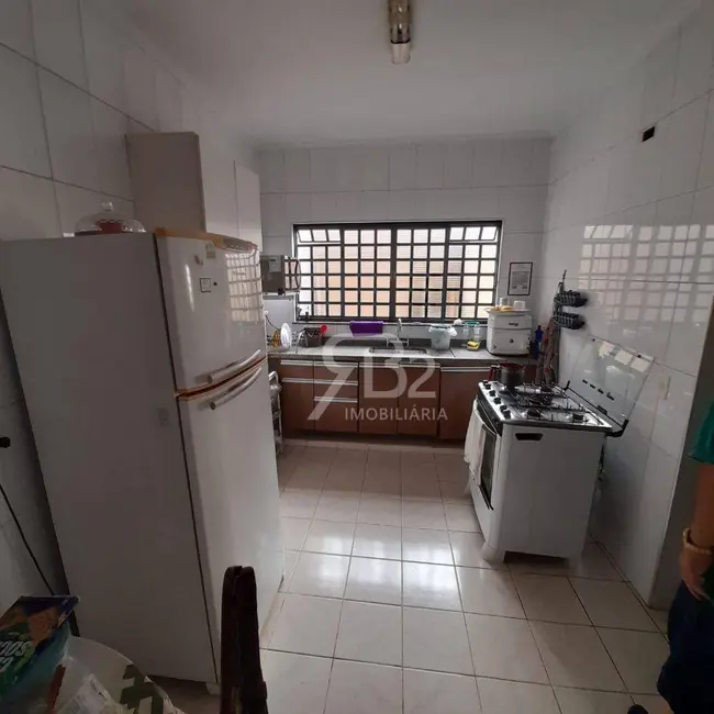 Casa com 3 quartos à venda, 375m2 em Campinas - SP - imagem 4 Foto 4 de Casa com 3 quartos à venda, 375m2 em Campinas - SP