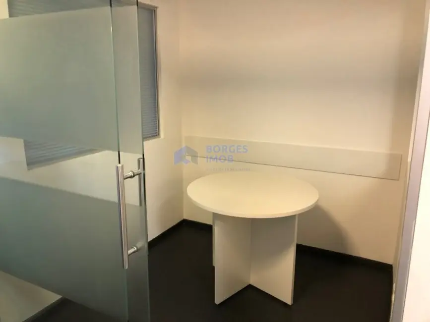 Sala Comercial para alugar, 97m2 em Centro, Campinas - SP - imagem 3 Foto 3 de Sala Comercial para alugar, 97m2 em Centro, Campinas - SP