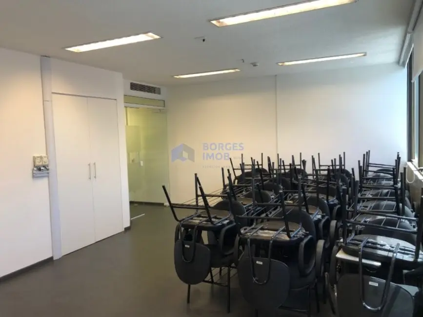 Sala Comercial para alugar, 64m2 em Centro, Campinas - SP - imagem 1 Foto 1 de Sala Comercial para alugar, 64m2 em Centro, Campinas - SP