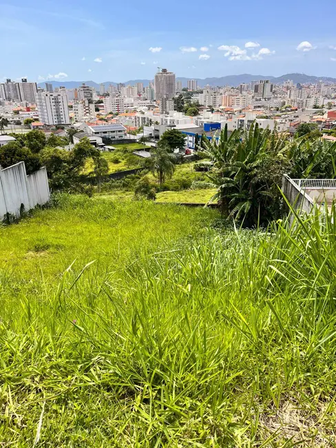 Foto 2 de Terreno / Lote à venda em Bosque das Mansões, Sao Jose - SC