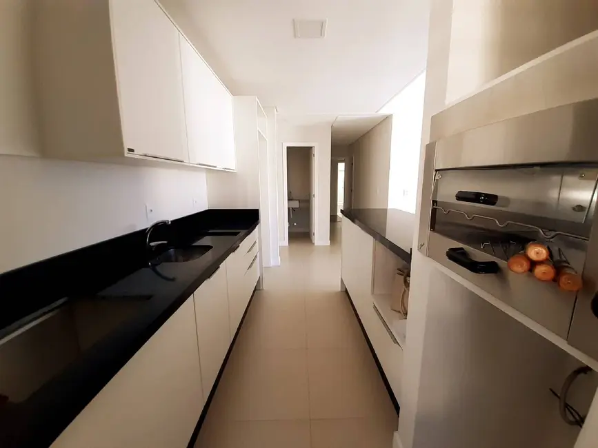 Apartamento com 2 quartos à venda, 86m2 em Centro, Florianopolis - SC - imagem 4 Foto 4 de Apartamento com 2 quartos à venda, 86m2 em Centro, Florianopolis - SC