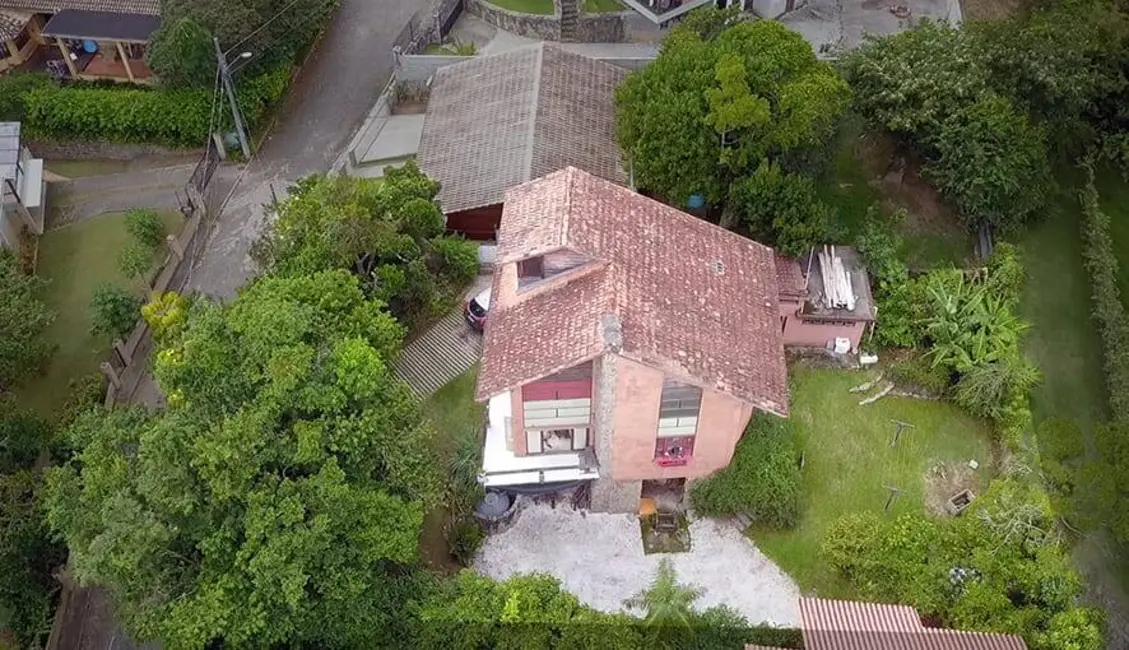 Foto 2 de Casa com 3 quartos à venda, 220m2 em Cacupé, Florianopolis - SC