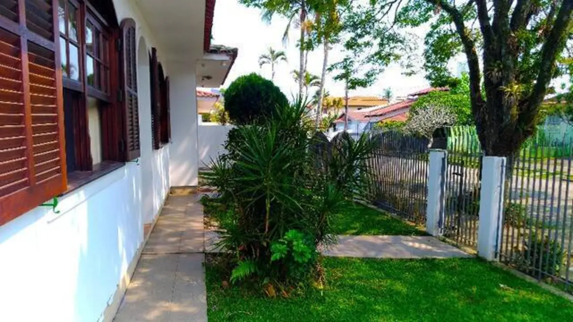 Casa com 3 quartos à venda, 250m2 em Córrego Grande, Florianopolis - SC - imagem 3 Foto 3 de Casa com 3 quartos à venda, 250m2 em Córrego Grande, Florianopolis - SC