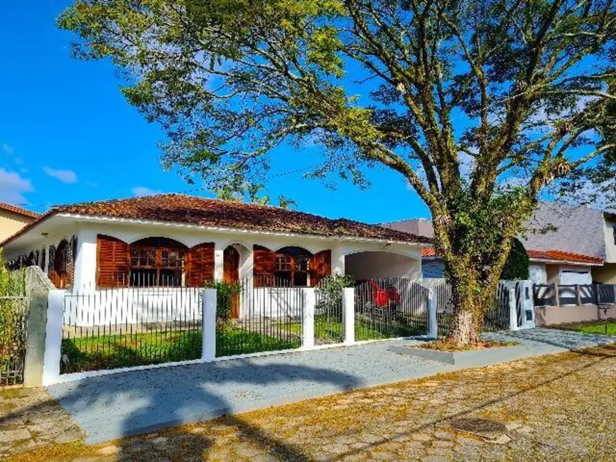 Casa com 3 quartos à venda, 250m2 em Córrego Grande, Florianopolis - SC - imagem 1 Foto 1 de Casa com 3 quartos à venda, 250m2 em Córrego Grande, Florianopolis - SC