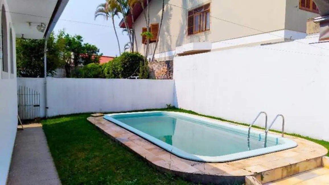 Casa com 3 quartos à venda, 250m2 em Córrego Grande, Florianopolis - SC - imagem 6 Foto 6 de Casa com 3 quartos à venda, 250m2 em Córrego Grande, Florianopolis - SC