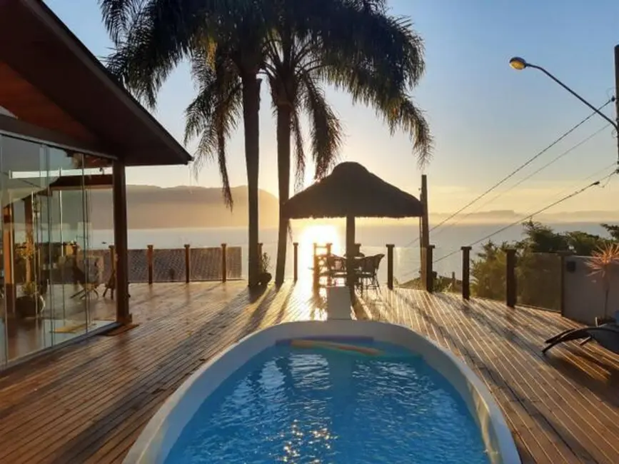 Foto 1 de Casa com 3 quartos à venda, 550m2 em Ribeirão da Ilha, Florianopolis - SC