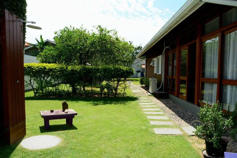 Casa com 4 quartos à venda, 400m2 em Lagoa da Conceição, Florianopolis - SC - imagem 4 Foto 4 de Casa com 4 quartos à venda, 400m2 em Lagoa da Conceição, Florianopolis - SC