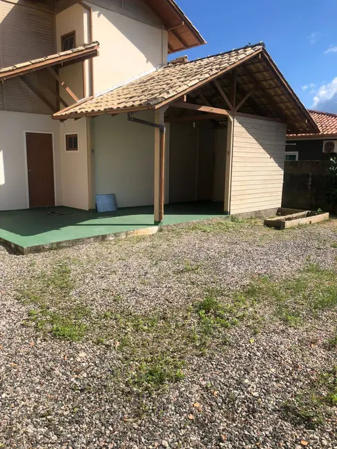 Casa com 3 quartos à venda em Campeche, Florianopolis - SC - imagem 4 Foto 4 de Casa com 3 quartos à venda em Campeche, Florianopolis - SC