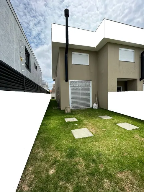 Casa com 3 quartos para alugar, 127m2 em Campeche, Florianopolis - SC - imagem 7 Foto 7 de Casa com 3 quartos para alugar, 127m2 em Campeche, Florianopolis - SC