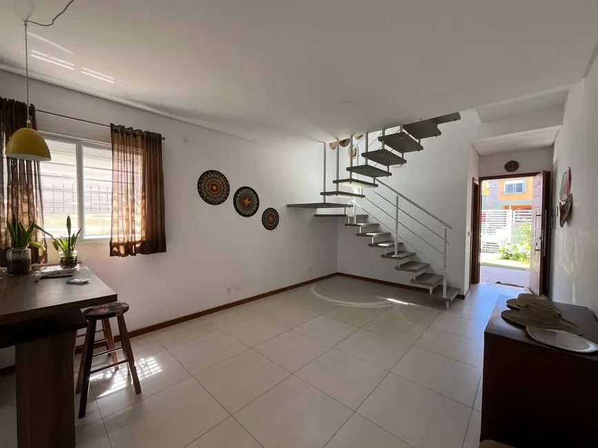 Foto 4 de Casa com 3 quartos para alugar, 127m2 em Campeche, Florianopolis - SC