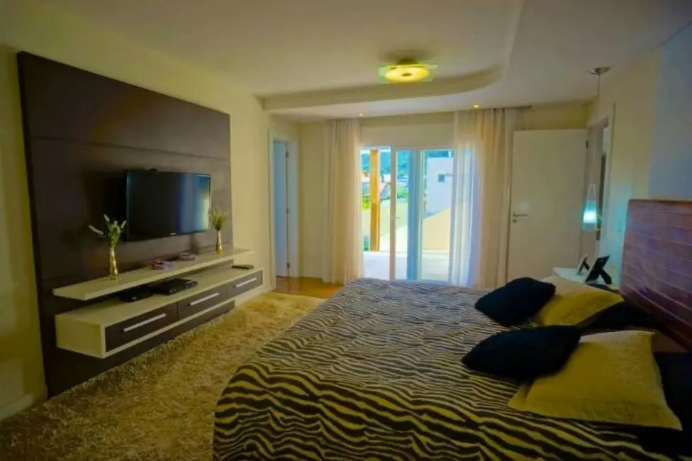 Casa com 4 quartos à venda e para alugar em Campeche, Florianopolis - SC - imagem 7 Foto 7 de Casa com 4 quartos à venda e para alugar em Campeche, Florianopolis - SC