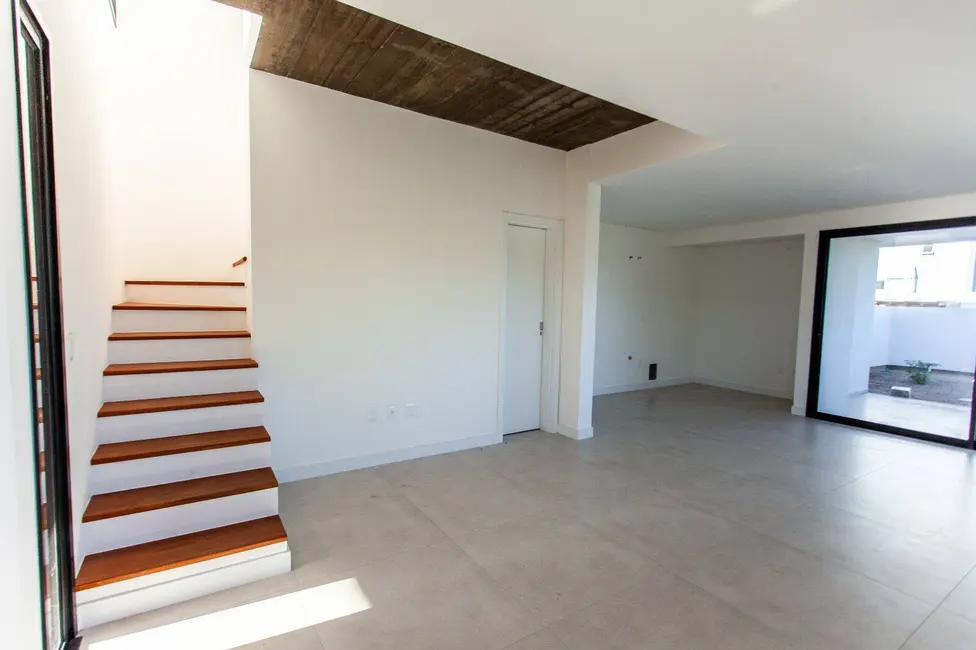 Foto 7 de Casa com 3 quartos à venda em Campeche, Florianopolis - SC