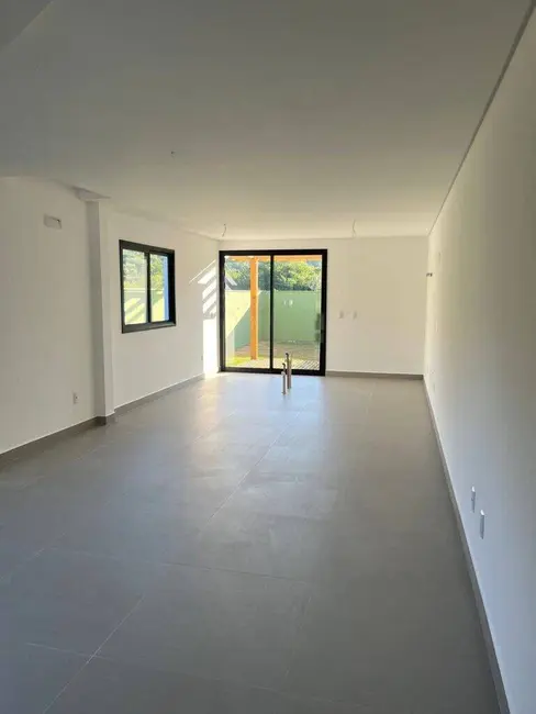 Foto 2 de Casa com 3 quartos à venda em Ribeirão da Ilha, Florianopolis - SC