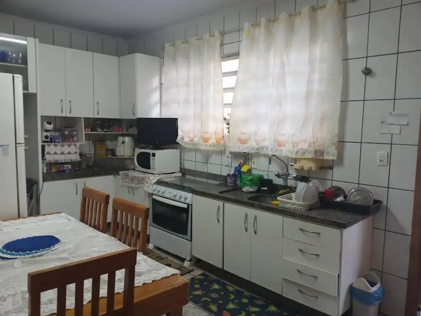 Casa com 3 quartos à venda, 220m2 em Florianopolis - SC - imagem 3 Foto 3 de Casa com 3 quartos à venda, 220m2 em Florianopolis - SC