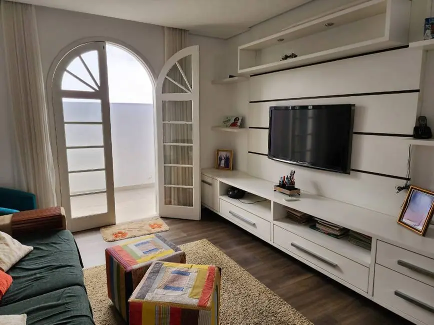 Foto 3 de Casa com 3 quartos à venda, 120m2 em Balneário, Florianopolis - SC