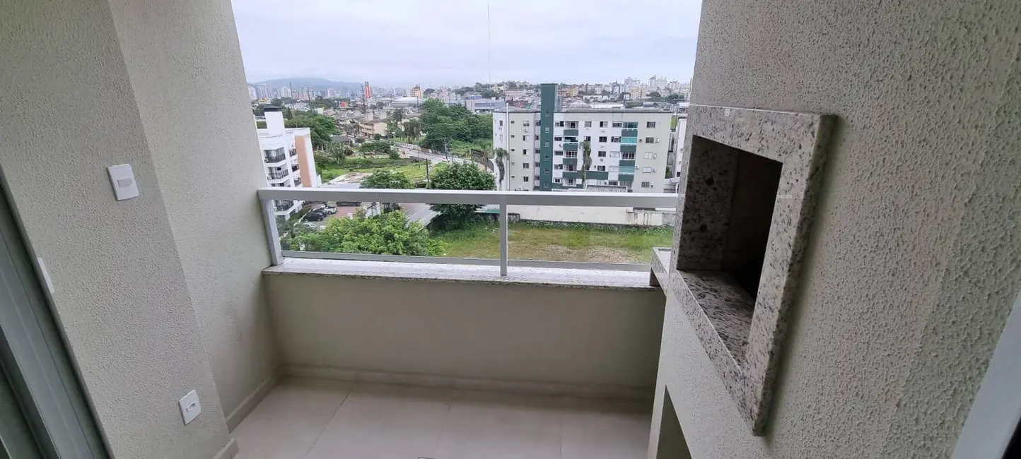 Foto 8 de Apartamento com 2 quartos à venda e para alugar, 83m2 em Abraão, Florianopolis - SC