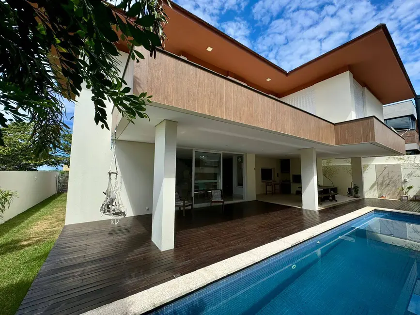 Casa com 5 quartos à venda e para alugar, 455m2 em Lagoa da Conceição, Florianopolis - SC - imagem 6 Foto 6 de Casa com 5 quartos à venda e para alugar, 455m2 em Lagoa da Conceição, Florianopolis - SC