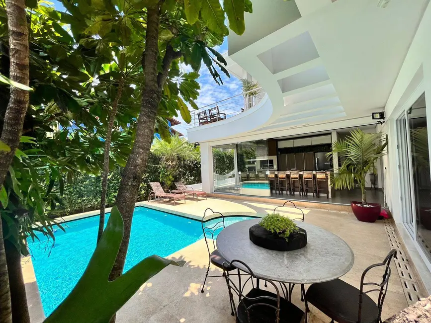 Foto 1 de Casa com 4 quartos para alugar, 436m2 em Campeche, Florianopolis - SC