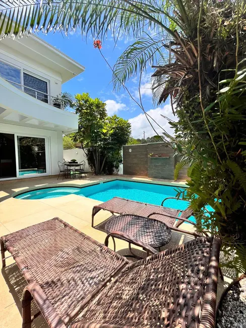 Casa com 4 quartos para alugar, 436m2 em Campeche, Florianopolis - SC - imagem 8 Foto 8 de Casa com 4 quartos para alugar, 436m2 em Campeche, Florianopolis - SC