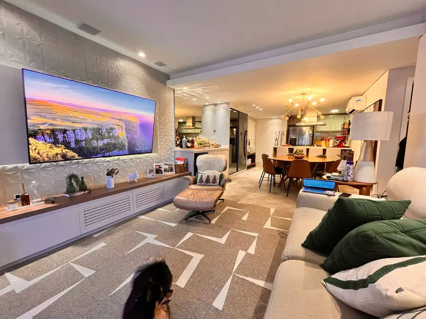 Apartamento com 3 quartos à venda, 140m2 em Abraão, Florianopolis - SC - imagem 4 Foto 4 de Apartamento com 3 quartos à venda, 140m2 em Abraão, Florianopolis - SC