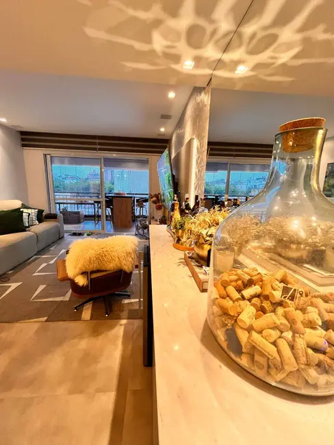 Apartamento com 3 quartos à venda, 140m2 em Abraão, Florianopolis - SC - imagem 8 Foto 8 de Apartamento com 3 quartos à venda, 140m2 em Abraão, Florianopolis - SC