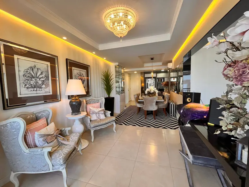 Apartamento com 3 quartos à venda, 130m2 em Abraão, Florianopolis - SC - imagem 7 Foto 7 de Apartamento com 3 quartos à venda, 130m2 em Abraão, Florianopolis - SC